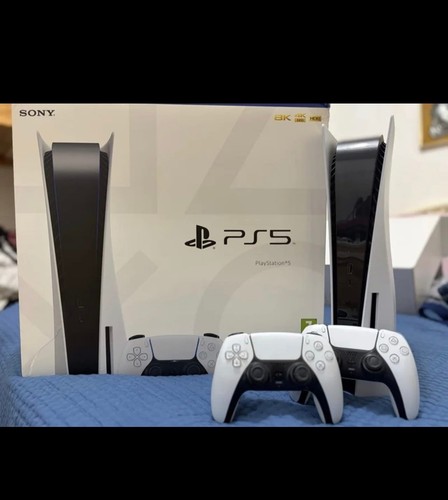 Playstation con disco - con, due
